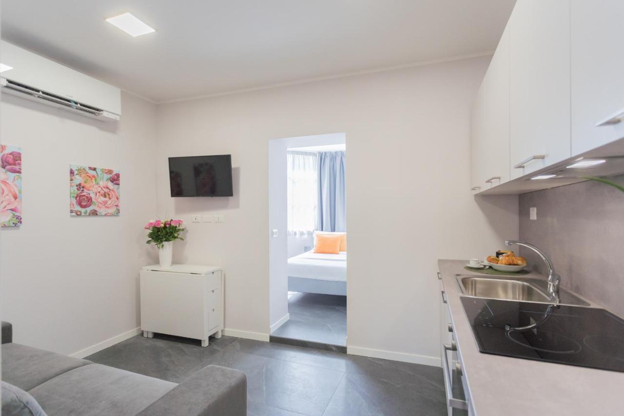 Sant'Agostino Apartments By Rent All 코모 외부 사진