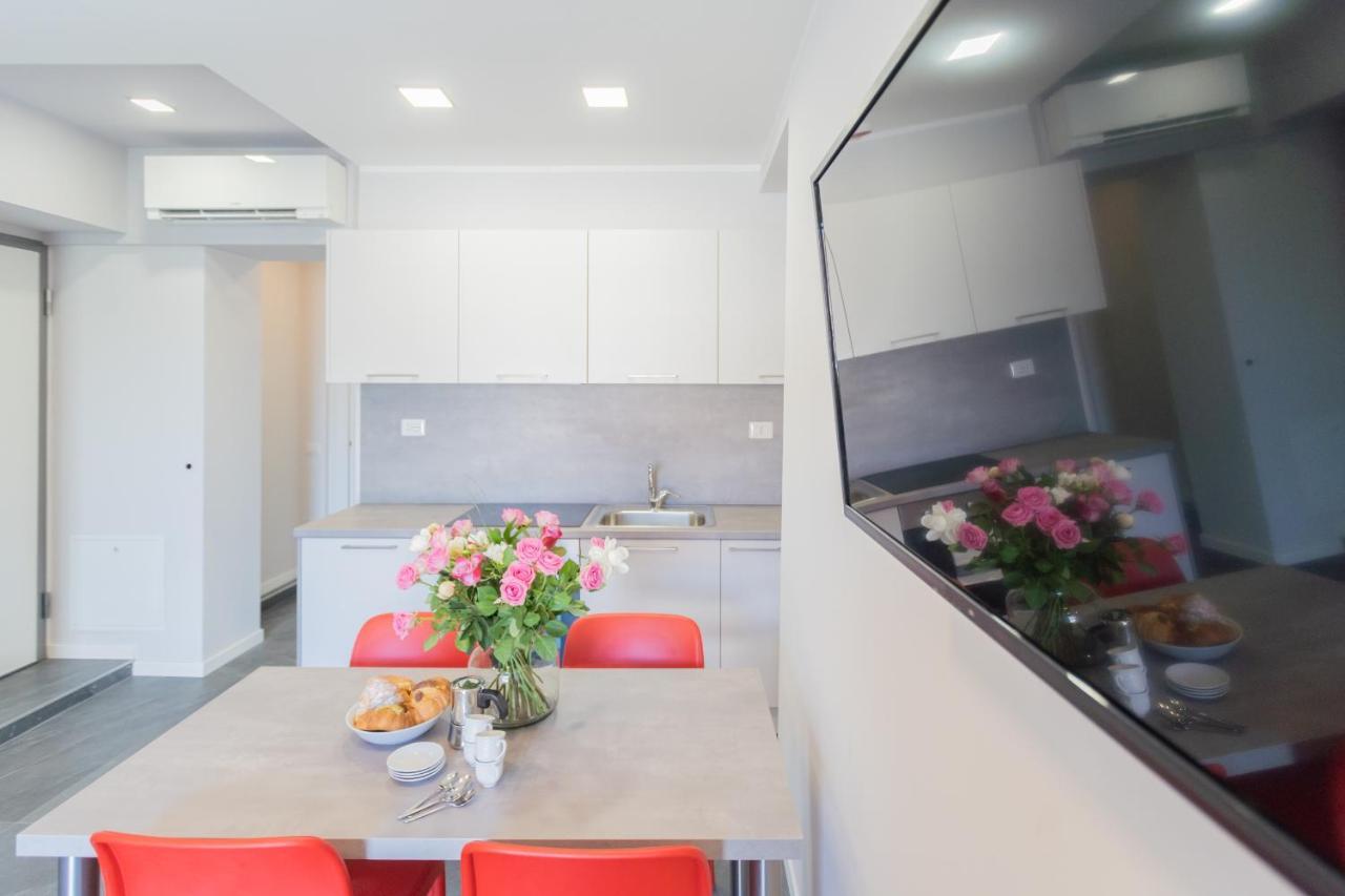 Sant'Agostino Apartments By Rent All 코모 외부 사진