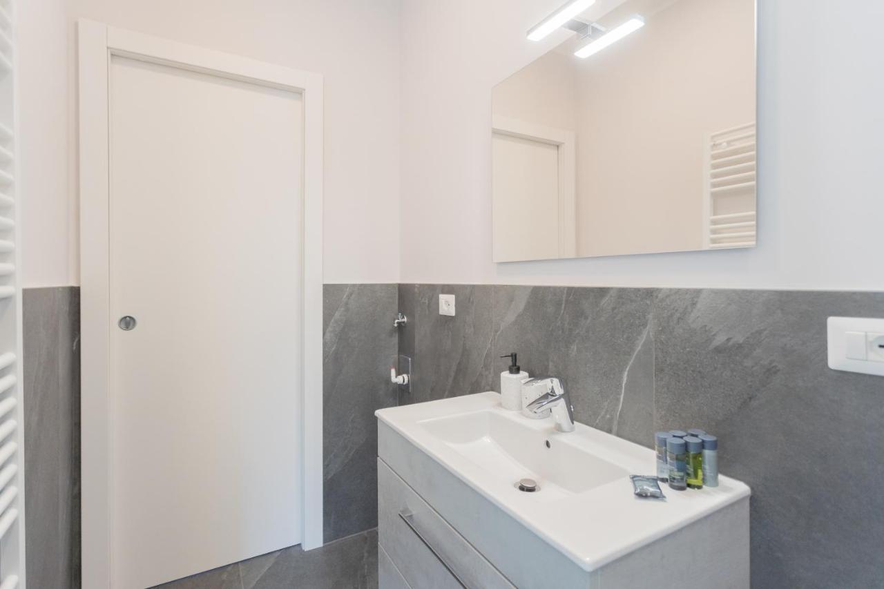 Sant'Agostino Apartments By Rent All 코모 외부 사진